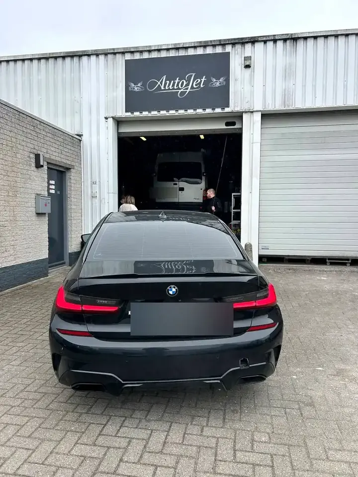 Фасад AutoJet на Televisieweg 63 в Алмере